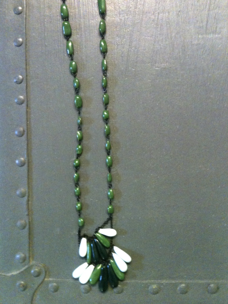 Swinging Marie-Plume drops necklace made of small hand made beads and degrade drops
